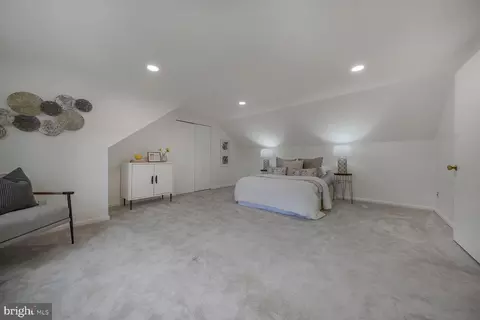 Bedroom - 1955 Foxhall Rd, Mclean, VA 22101 photo 6 of 7