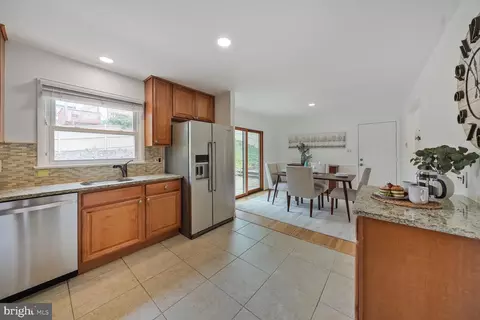 Kitchen - 1955 Foxhall Rd, Mclean, VA 22101 photo 2 of 2