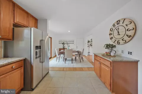 Entry Way - 1955 Foxhall Rd, Mclean, VA 22101 photo 3 of 3