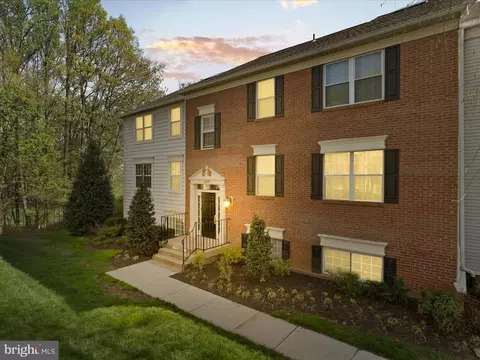 12008 Golf Ridge Ct #356, Fairfax, VA 22033