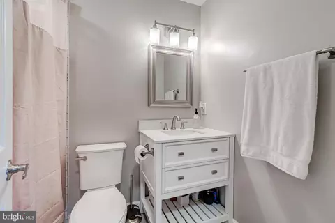 Bath - 7752 Lowmoor Rd, Springfield, VA 22153 photo 5 of 5