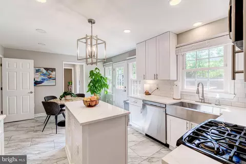 Kitchen - 7752 Lowmoor Rd, Springfield, VA 22153 photo 5 of 8