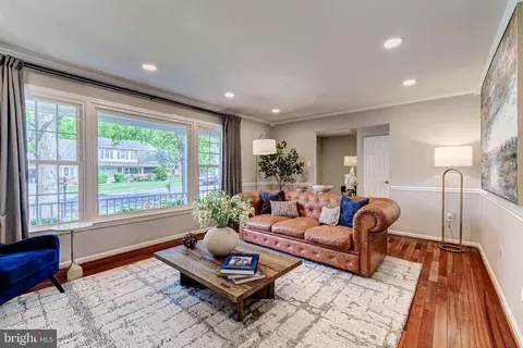 Living - 7752 Lowmoor Rd, Springfield, VA 22153 photo 4 of 9