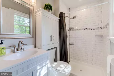 Bath - 7752 Lowmoor Rd, Springfield, VA 22153 photo 4 of 5