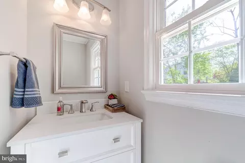 Bath - 7752 Lowmoor Rd, Springfield, VA 22153 photo 1 of 5