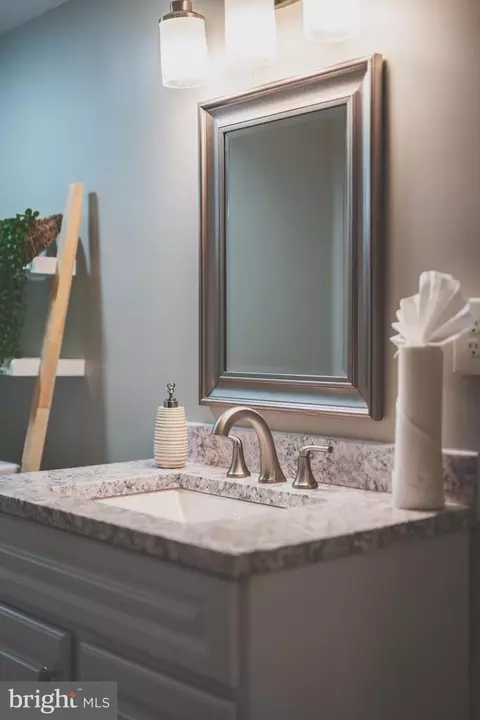 Bath - 7752 Lowmoor Rd, Springfield, VA 22153 photo 3 of 5