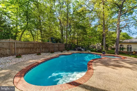 Exterior - 7752 Lowmoor Rd, Springfield, VA 22153 photo 17 of 25