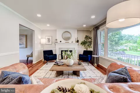 Living - 7752 Lowmoor Rd, Springfield, VA 22153 photo 1 of 9