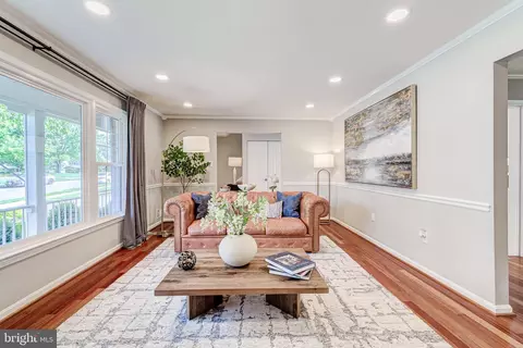 Living - 7752 Lowmoor Rd, Springfield, VA 22153 photo 3 of 9
