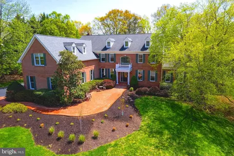 12825 Parapet Way, Oak Hill, VA 20171