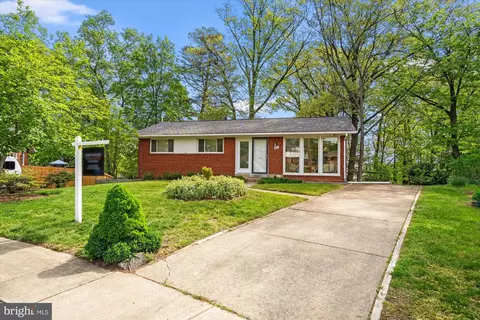 5603 Bristol Ct, Alexandria, VA 22312