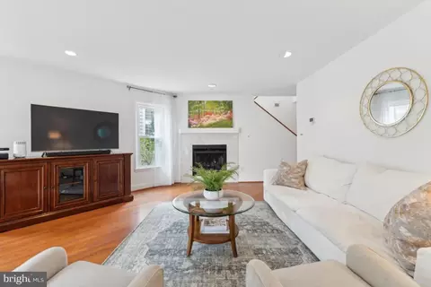 1737 Chain Bridge Rd, Mclean, VA 22102 photo 11