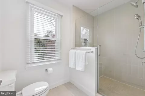 1737 Chain Bridge Rd, Mclean, VA 22102 photo 25