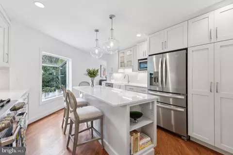 1737 Chain Bridge Rd, Mclean, VA 22102 photo 5