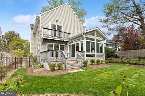 1737 Chain Bridge Rd, Mclean, VA 22102 photo 4
