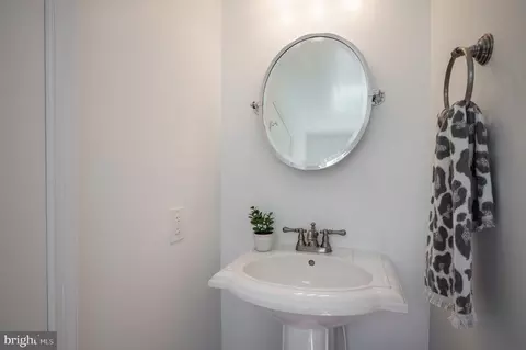 9014 Giltinan Ct, Springfield, VA 22153 photo 7