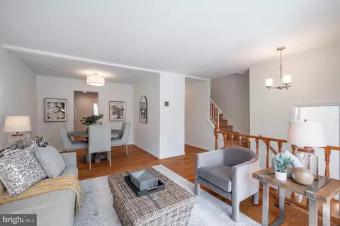 9014 Giltinan Ct, Springfield, VA 22153 photo 3