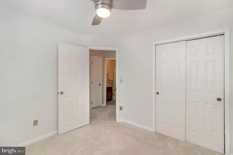 13137 Ashnut Ln, Herndon, VA 20171 photo 37