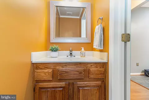 13137 Ashnut Ln, Herndon, VA 20171 photo 35