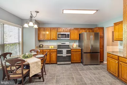 13137 Ashnut Ln, Herndon, VA 20171 photo 32