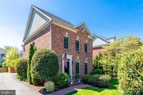 Exterior - 1448 Ingleside Ave, Mclean, VA 22101 photo 2 of 8