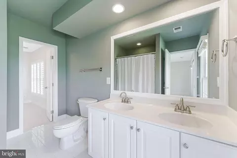 Bath - 1448 Ingleside Ave, Mclean, VA 22101 photo 6 of 7
