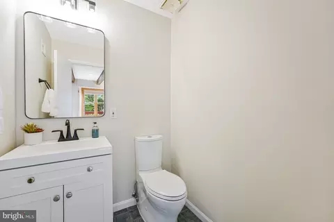 6719 Pine Creek Ct, Mclean, VA 22101 photo 28