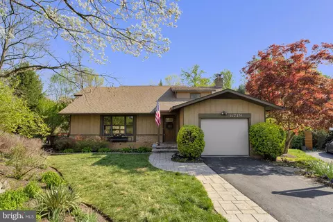6719 Pine Creek Ct, Mclean, VA 22101