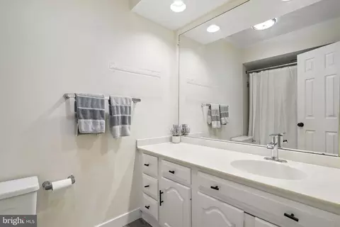 6647 Madison Mclean Dr, Mclean, VA 22101 photo 19