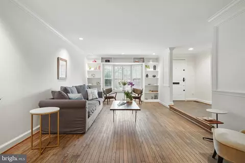 6647 Madison Mclean Dr, Mclean, VA 22101 photo 5