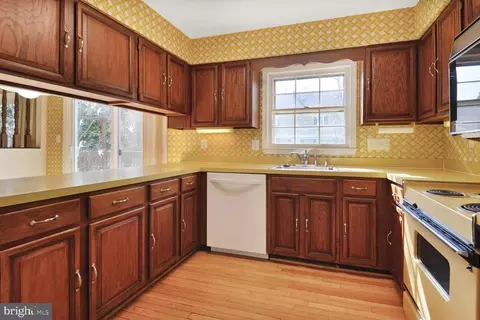 5446 Mount Corcoran Pl, Burke, VA 22015 photo 9