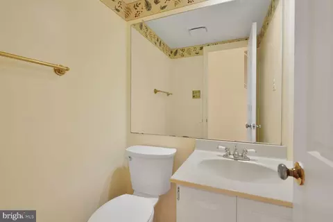 5446 Mount Corcoran Pl, Burke, VA 22015 photo 17