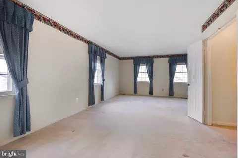 5446 Mount Corcoran Pl, Burke, VA 22015 photo 19