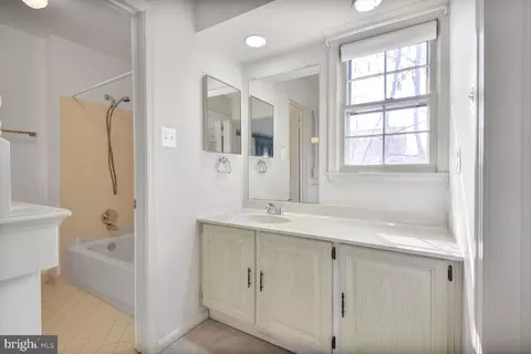 5446 Mount Corcoran Pl, Burke, VA 22015 photo 21