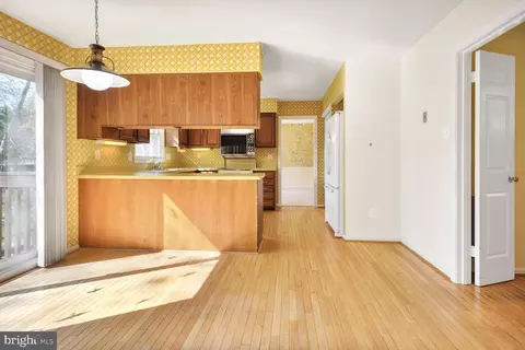 5446 Mount Corcoran Pl, Burke, VA 22015 photo 12