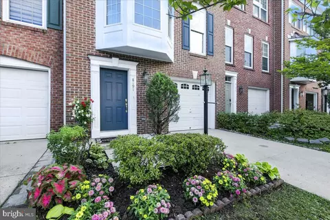 8191 Singleleaf Ln, Lorton, VA 22079 photo 3
