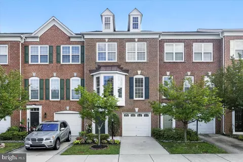 8191 Singleleaf Ln, Lorton, VA 22079