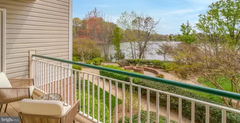 6553 Grange Ln #203, Alexandria, VA 22315