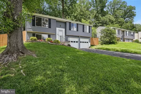 7310 Husky Ln, North Springfield, VA 22151