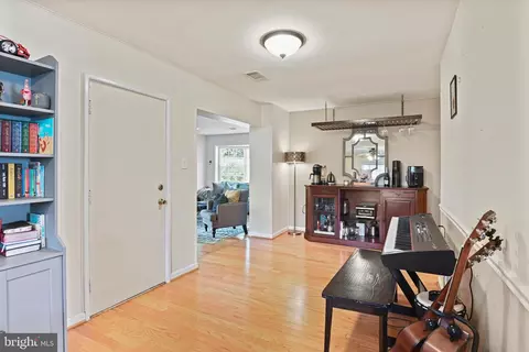 8704 Parliament Dr, Springfield, VA 22151 photo 21