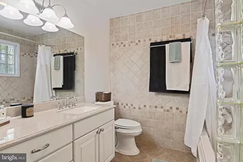 8704 Parliament Dr, Springfield, VA 22151 photo 30