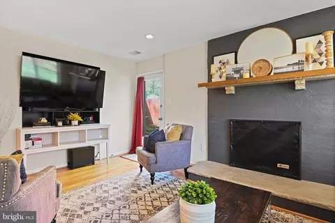 8704 Parliament Dr, Springfield, VA 22151 photo 24