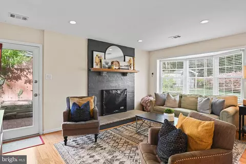8704 Parliament Dr, Springfield, VA 22151 photo 22