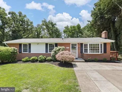 6224 Thornwood Dr, Alexandria, VA 22310