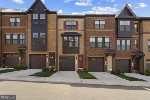 7247 Mountaineer Dr, Alexandria, VA 22306