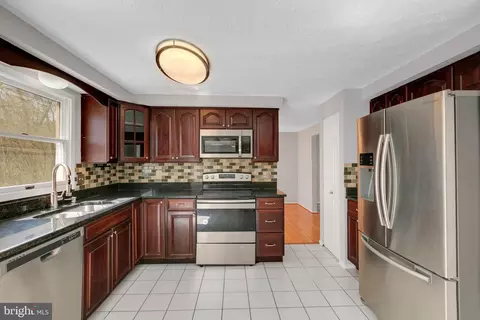 7567 Cloud Ct, Springfield, VA 22153 photo 10