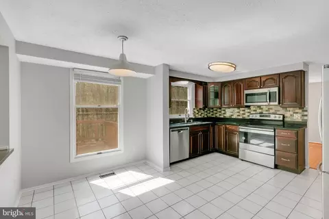 7567 Cloud Ct, Springfield, VA 22153 photo 12