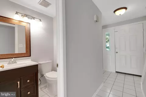 7567 Cloud Ct, Springfield, VA 22153 photo 18