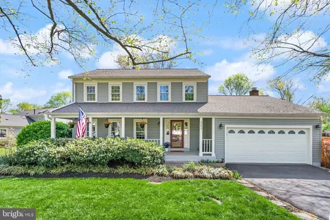 3303 Flintwood Ct, Herndon, VA 20171