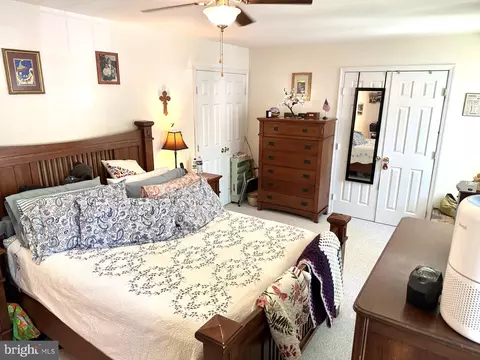 7917 Treeside Ct, Springfield, VA 22152 photo 18